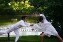 Silences amusants d un couple en blanc 007 * 4368 x 2912 * (4.91MB)